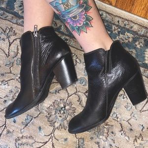 Söfft Heeled Black Leather Booties